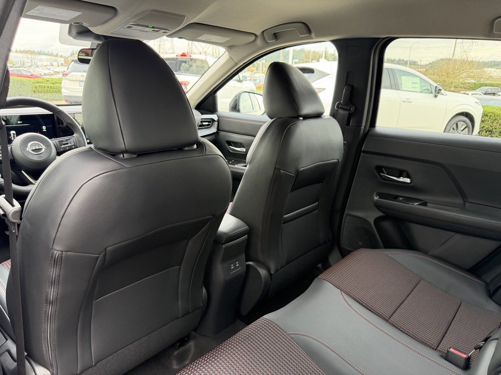 New 2026 Nissan Kicks SR w/ Cold Weather Package image 33