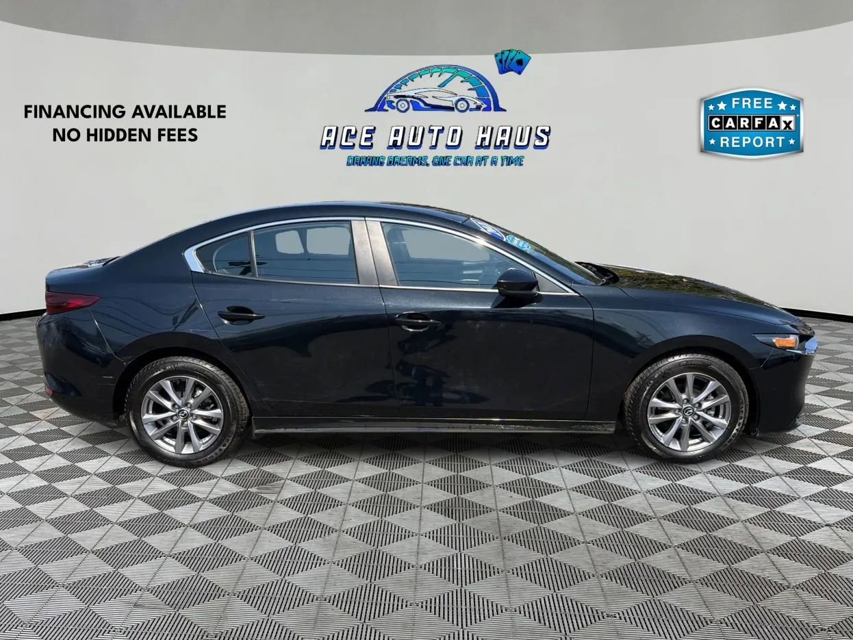 Used 2021 MAZDA MAZDA3 s image 8
