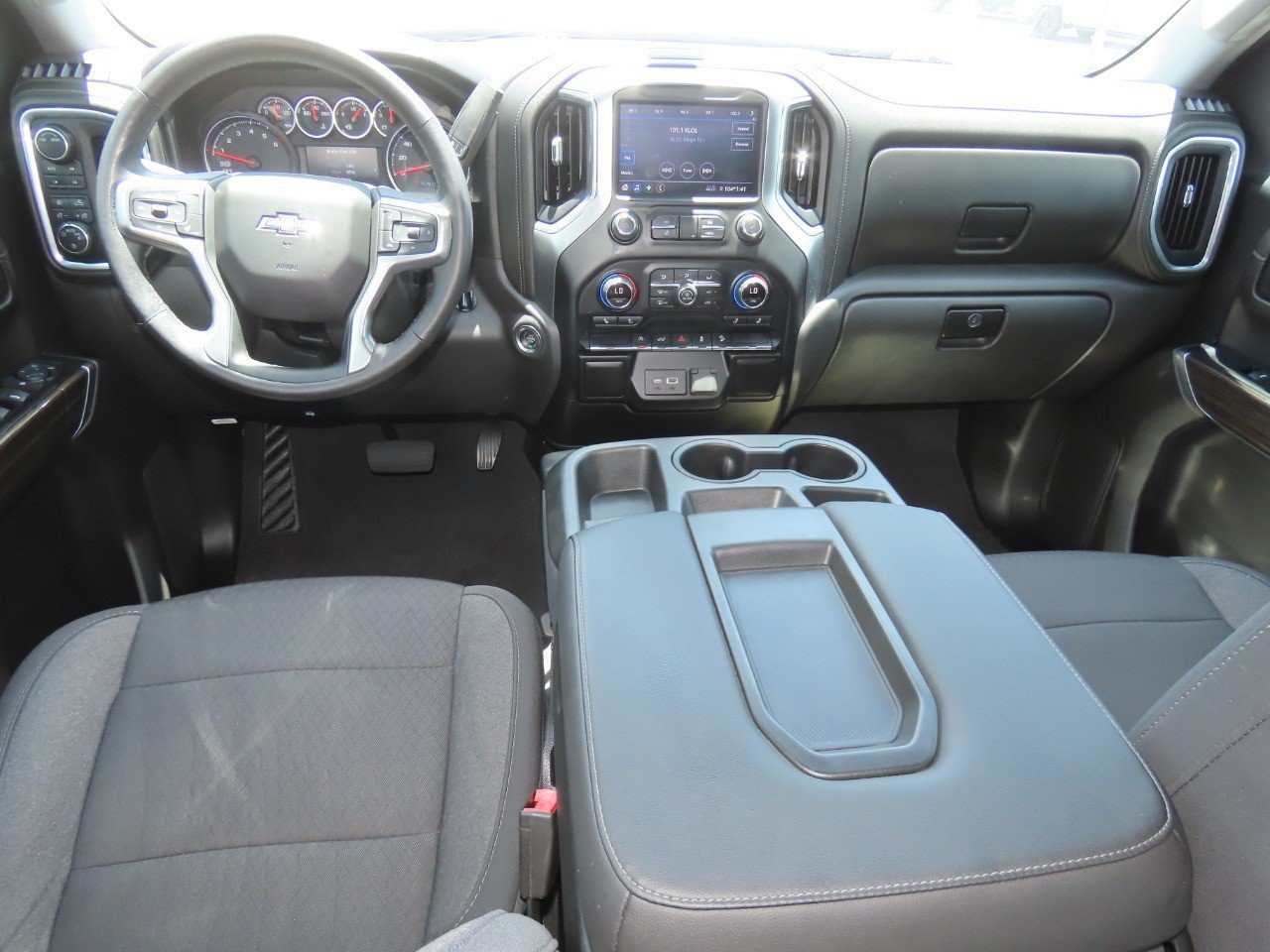 Used 2020 Chevrolet Silverado 1500 LT Trail Boss w/ Convenience Package AWD/4WD image 23