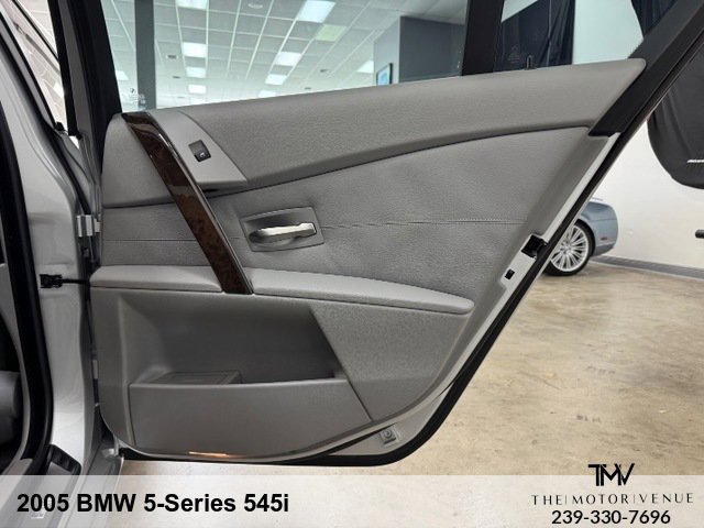Used 2005 BMW 545i Sedan RWD image 28