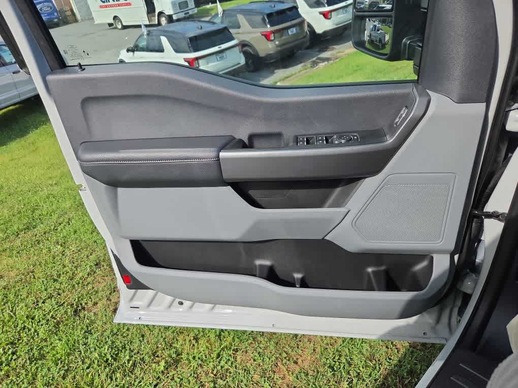New 2026 Ford F350 XLT AWD/4WD image 28
