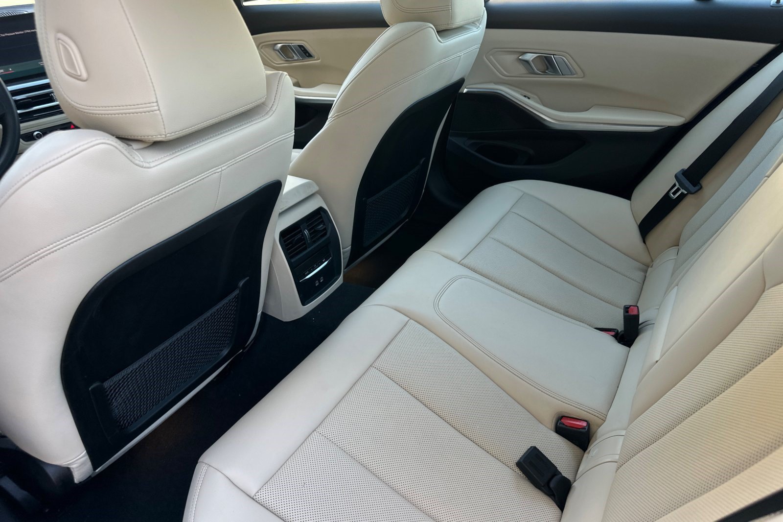 Used 2023 BMW 330i Sedan w/ Parking Assistance Package RWD image 25