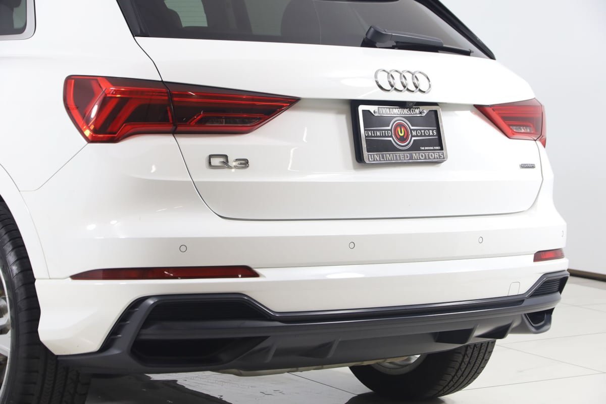 Used 2019 Audi Q3 2.0T Premium w/ Convenience Package AWD/4WD image 21