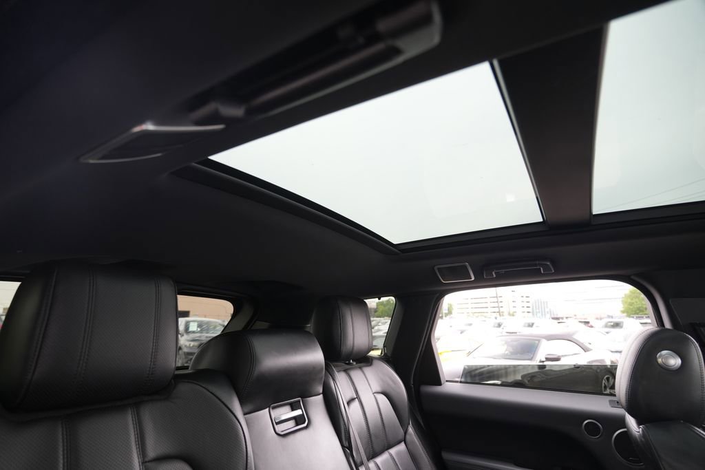 Used 2015 Land Rover Range Rover Sport HSE AWD/4WD image 32