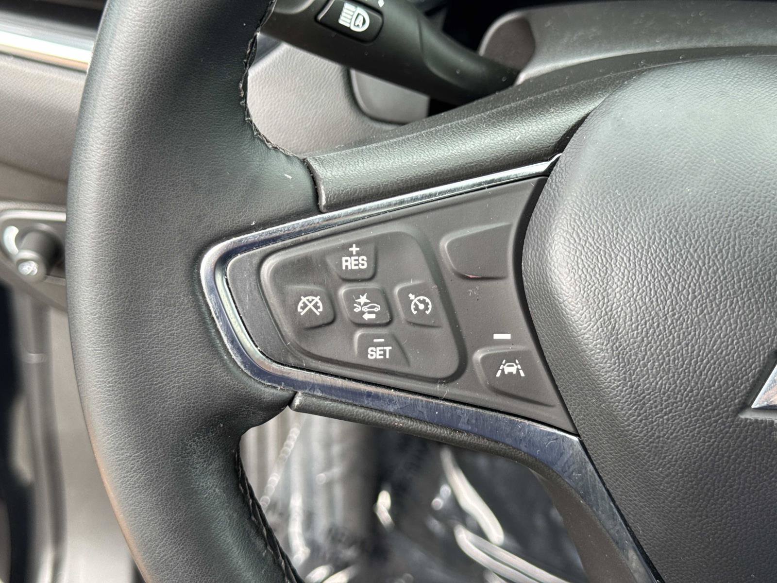 Used 2023 Chevrolet Equinox LT FWD image 11