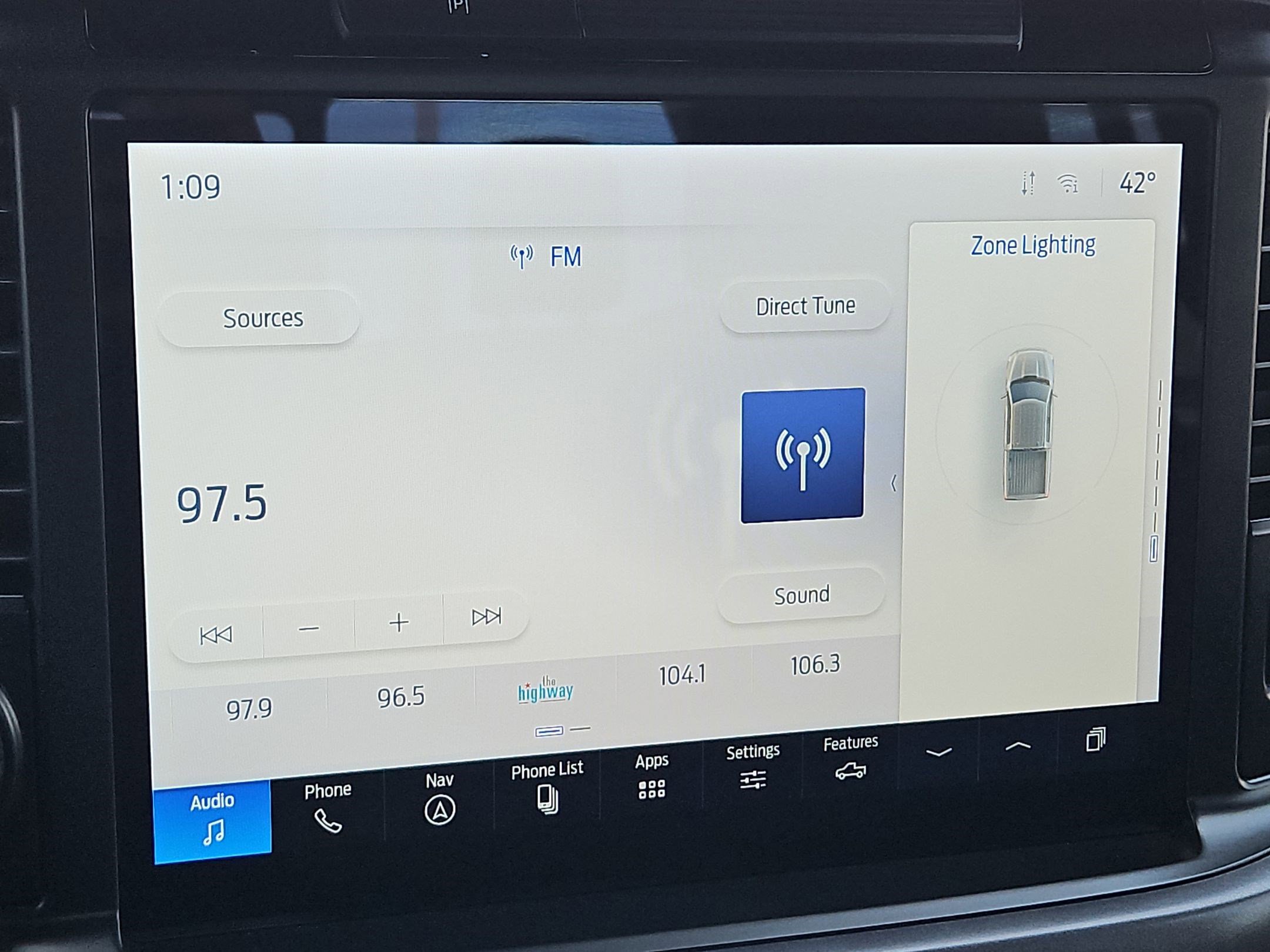 Used 2025 Ford F150 XLT w/ Equipment Group 302A MID image 23