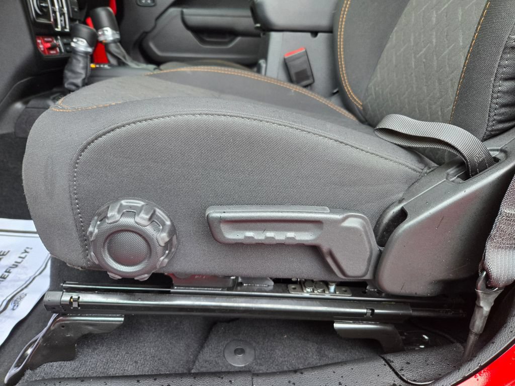 Used 2026 Jeep Gladiator Mojave AWD/4WD image 17