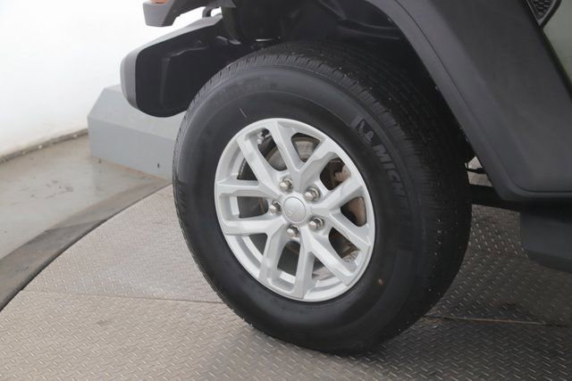 Used 2023 Jeep Wrangler Sport S image 13