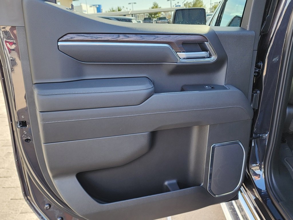 New 2026 GMC Sierra 1500 SLT image 42