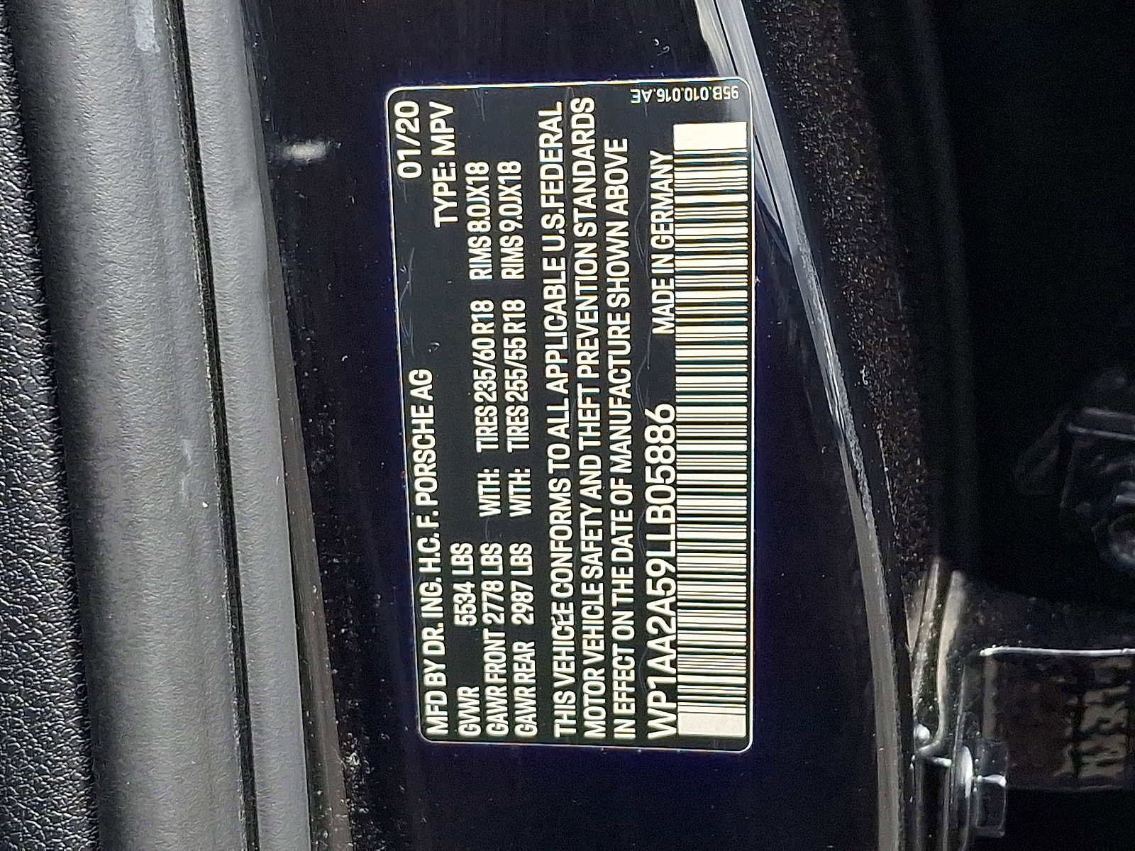 Used 2020 Porsche Macan image 27