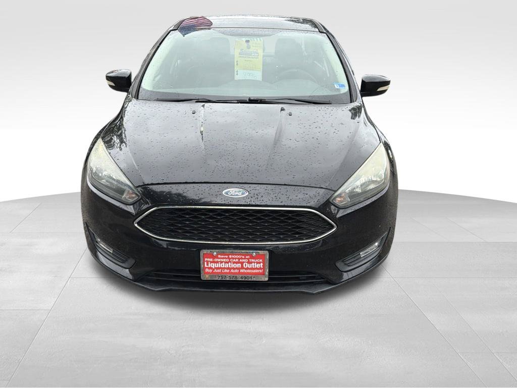 Used 2017 Ford Focus SEL FWD image 2