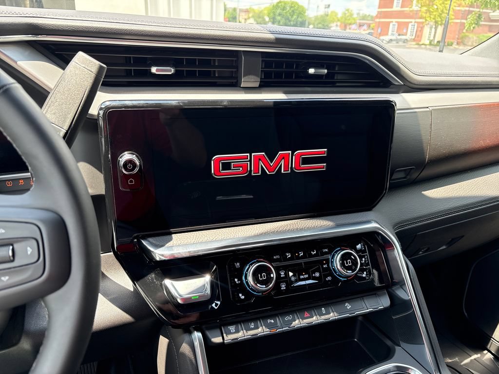 New 2026 GMC Sierra 2500 Denali w/ Denali Reserve Package AWD/4WD image 24