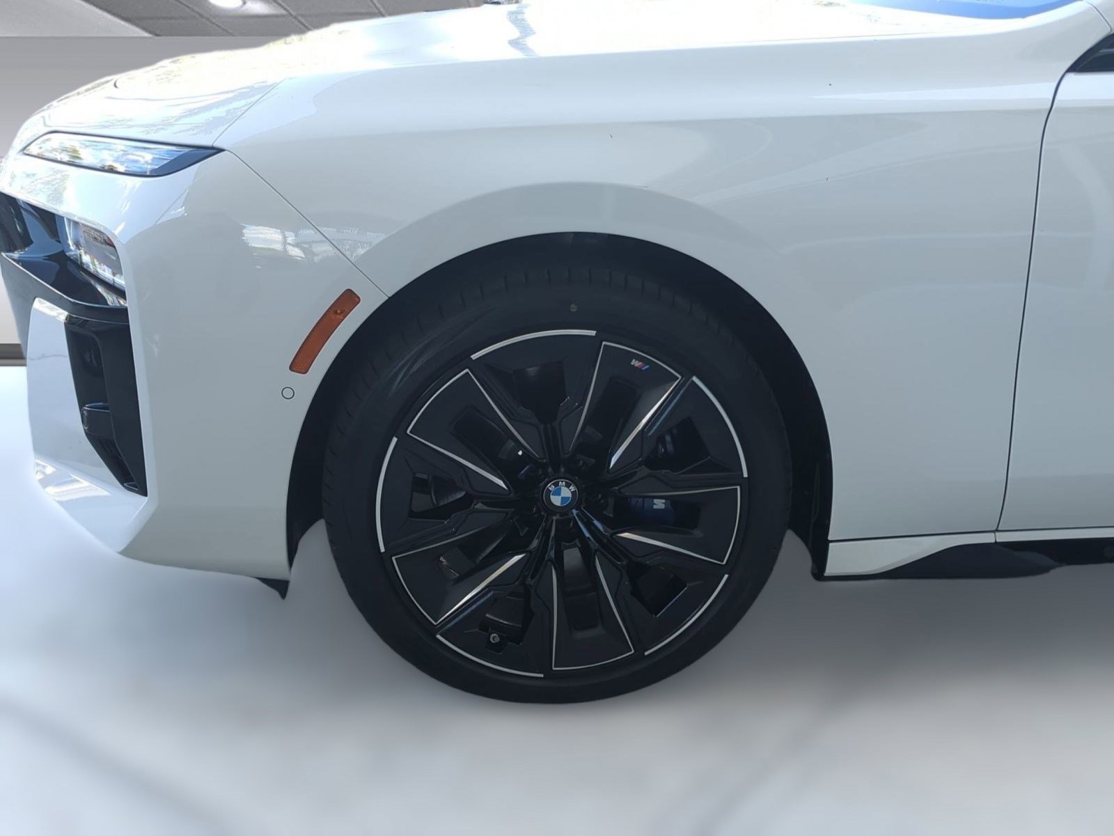 Used 2026 BMW 760i xDrive AWD/4WD image 12