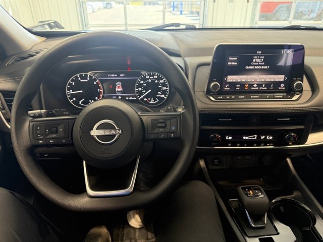 Used 2024 Nissan Rogue SV image 28
