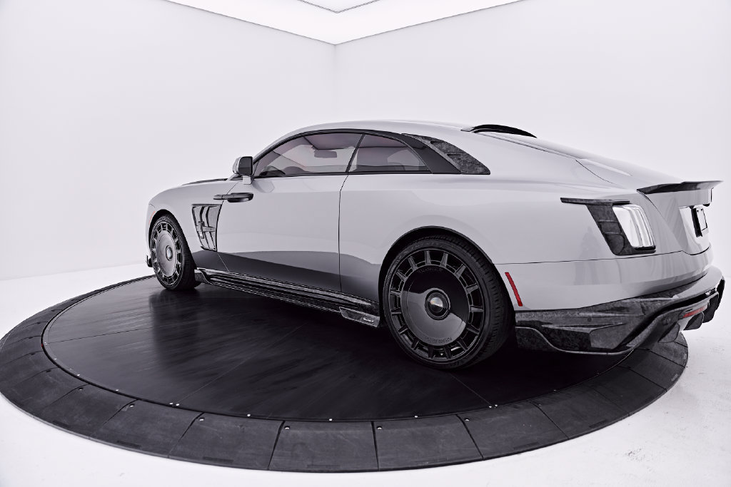 Used 2025 Rolls-Royce Spectre Black Badge AWD/4WD image 15