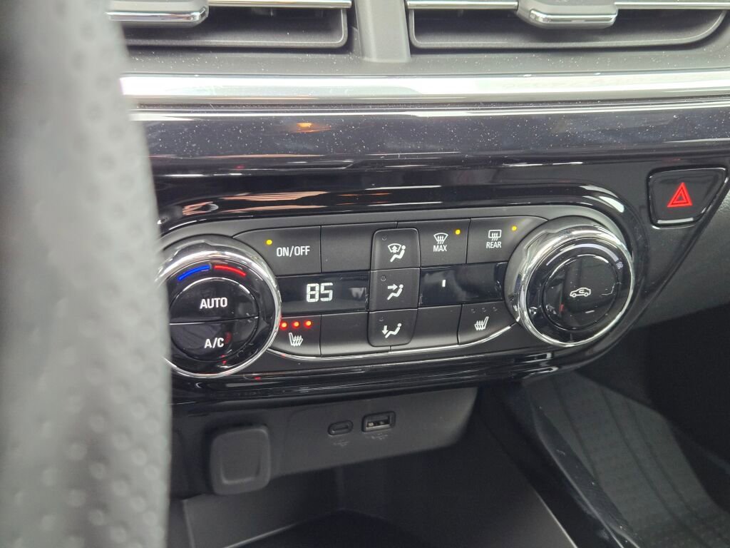 New 2026 Chevrolet Trax RS w/ Driver Confidence Package image 22