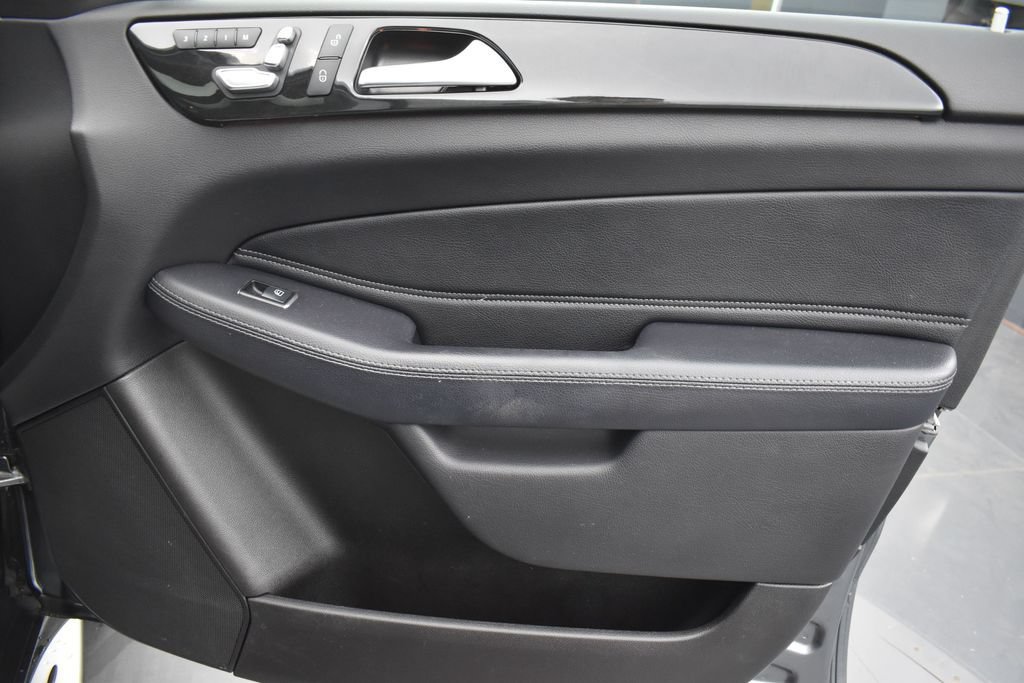 Used 2019 Mercedes-Benz GLS 450 4MATIC image 32