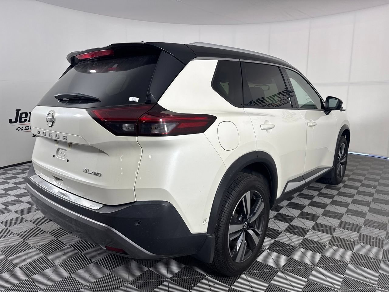 Used 2023 Nissan Rogue SL w/ SL Premium Package AWD/4WD image 7