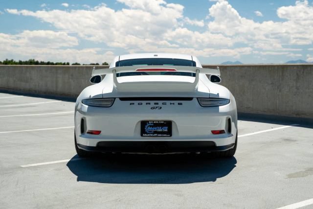 Used 2015 Porsche 911 GT3 RWD image 19