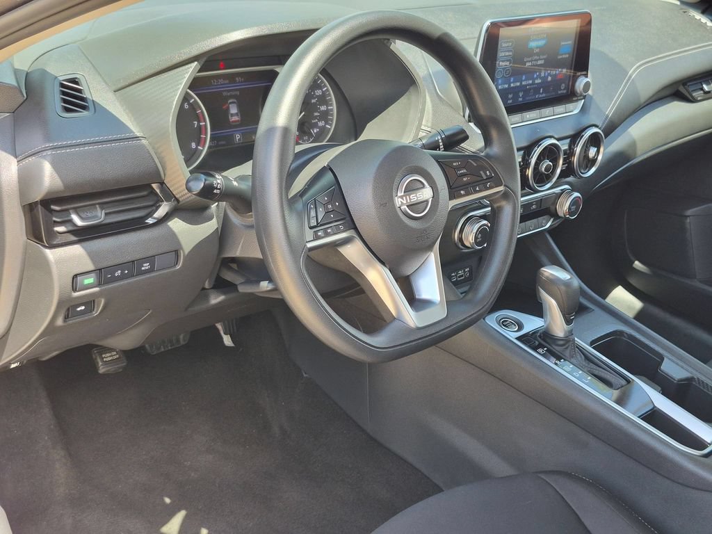 Used 2025 Nissan Sentra SV FWD image 22