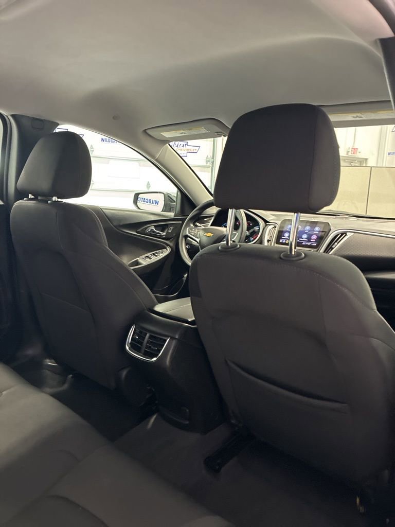 Used 2024 Chevrolet Malibu LT image 35