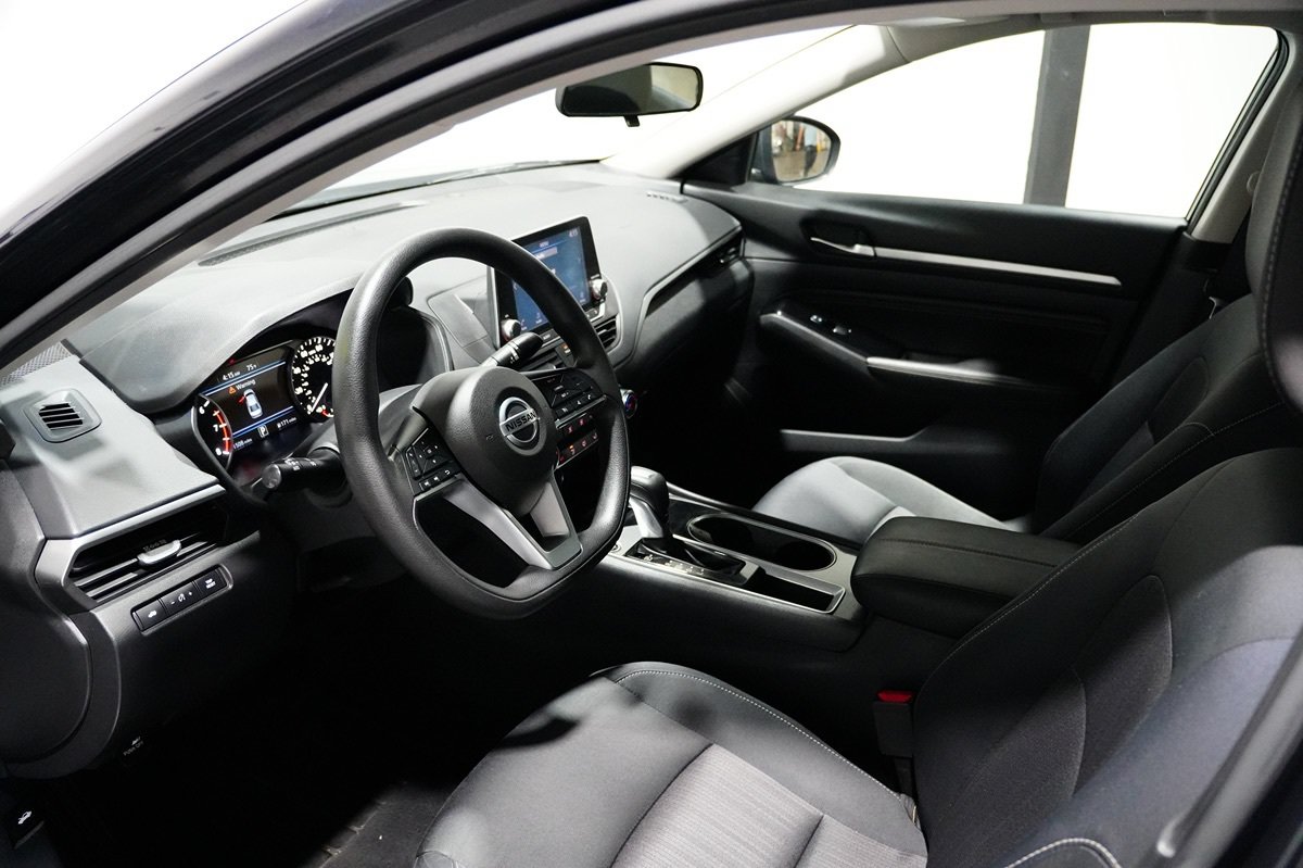 Used 2021 Nissan Altima 2.5 SV FWD image 14