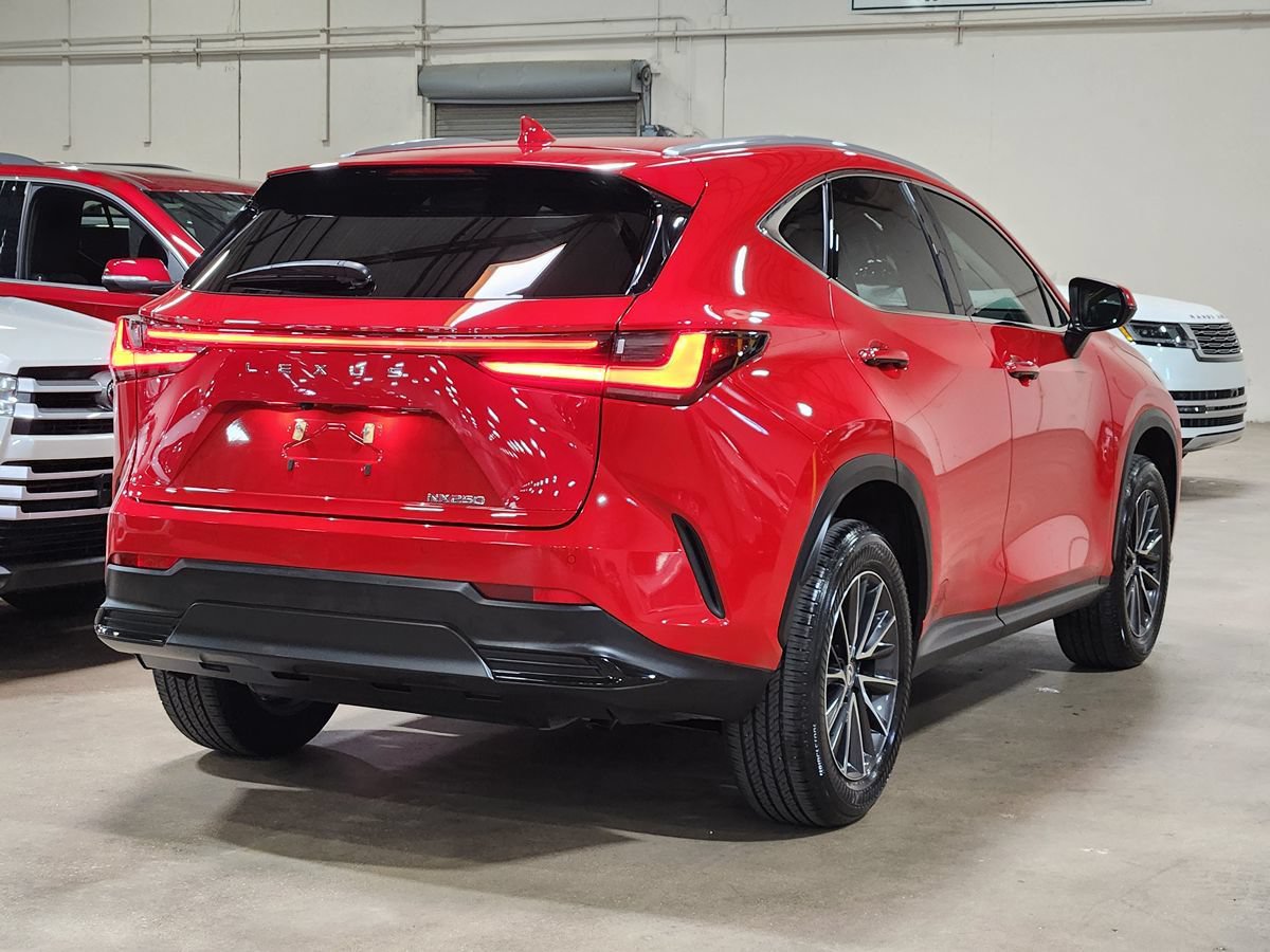 Used 2025 Lexus NX 250 FWD w/ Accessory Package (2T) image 8