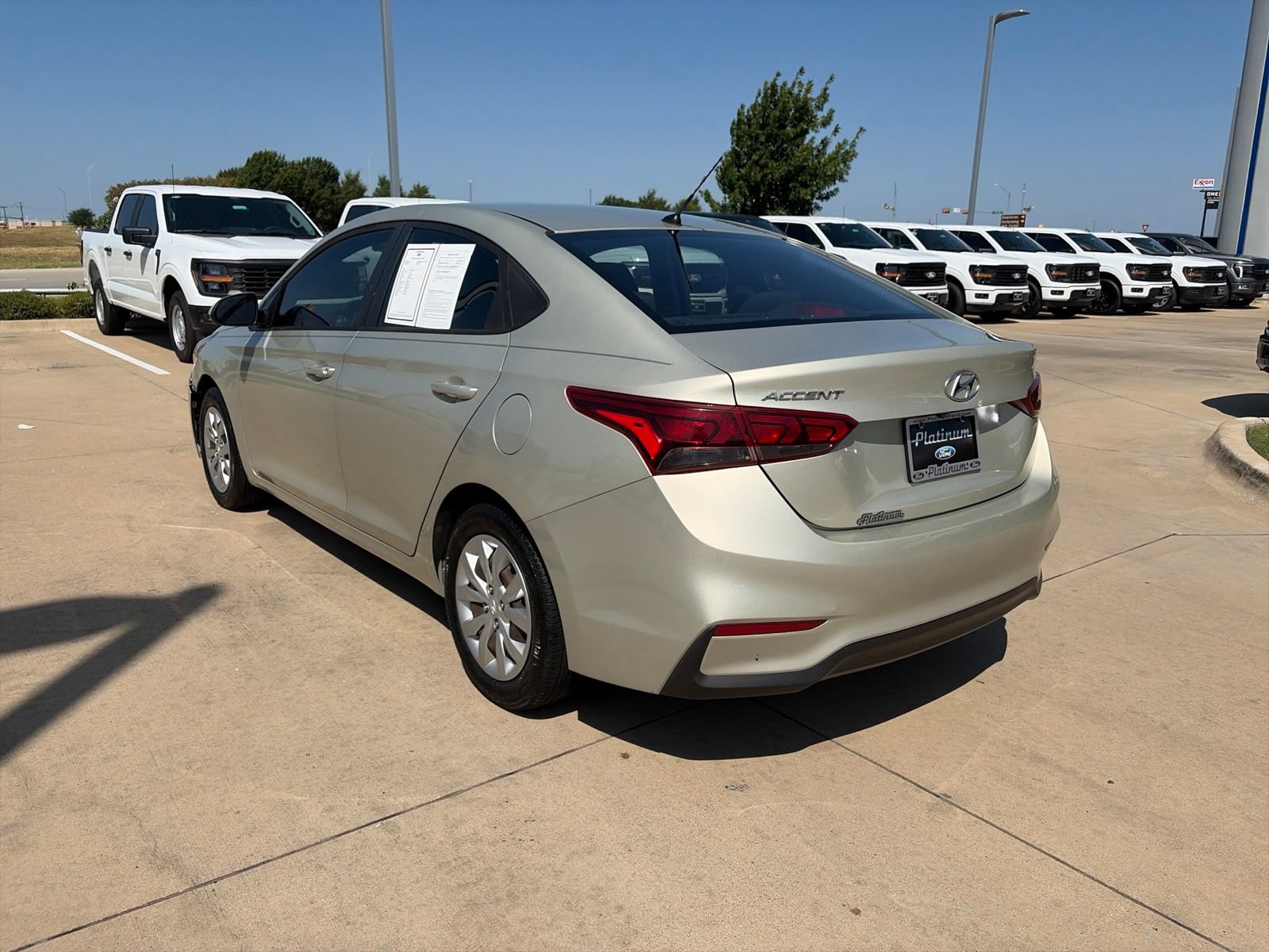 Used 2018 Hyundai Accent SE FWD image 3