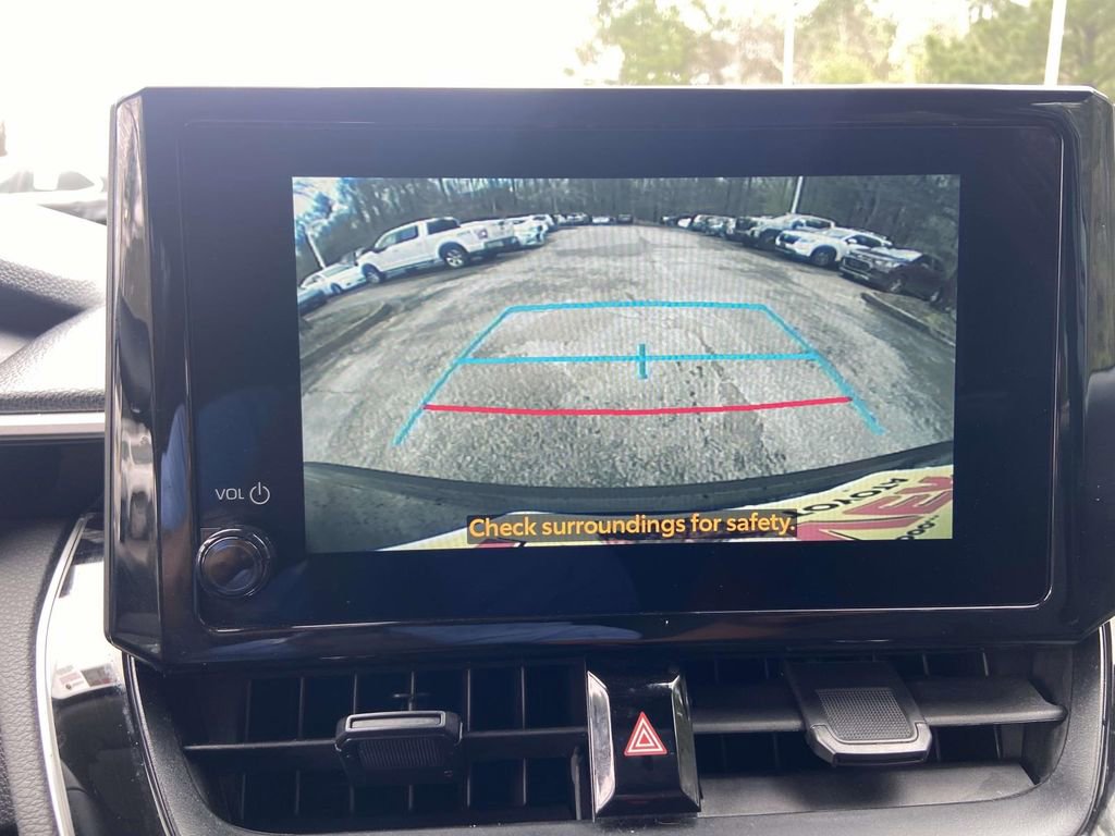 Used 2025 Toyota Corolla Cross LE image 22