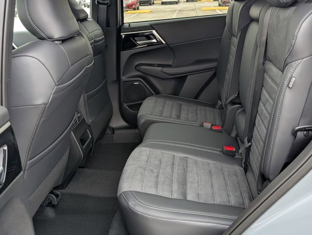 New 2026 Mitsubishi Outlander Trail Edition image 24