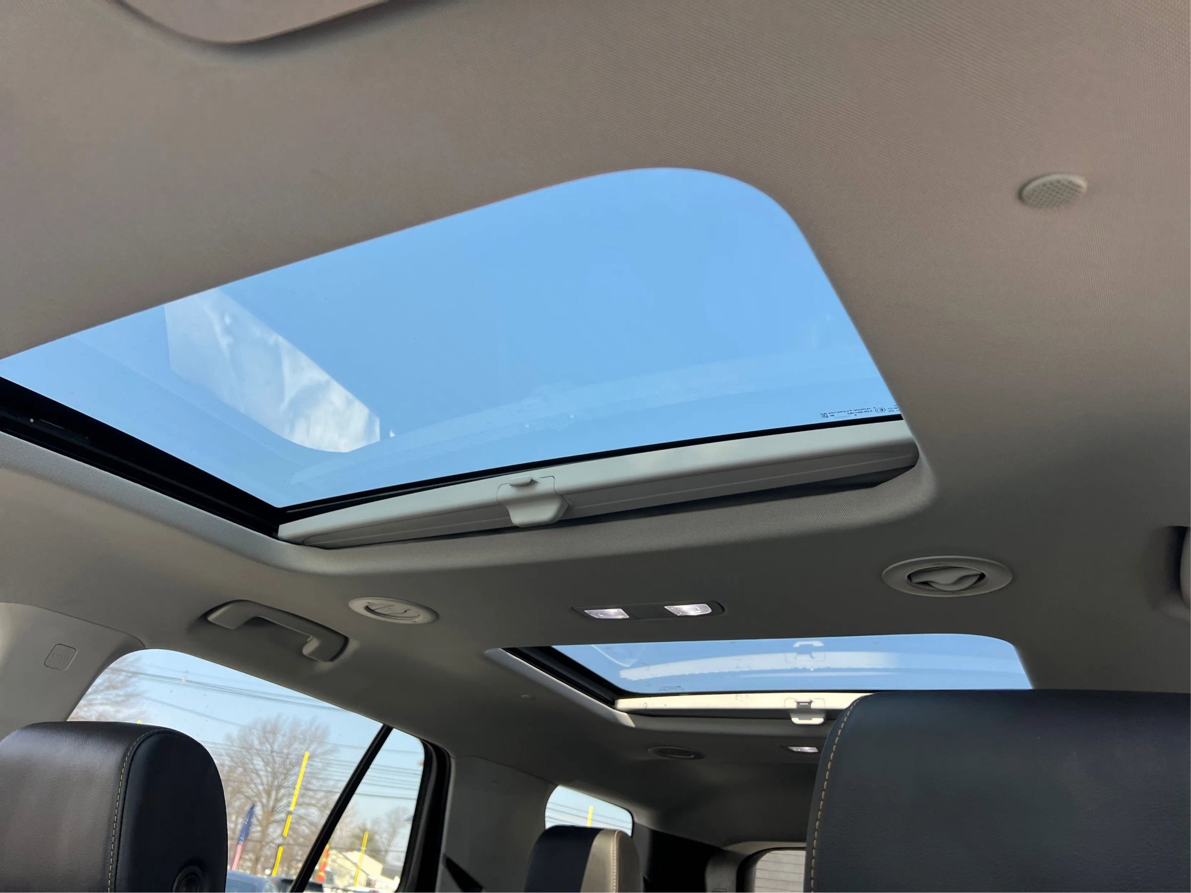 Used 2020 Chevrolet Traverse RS AWD/4WD image 19