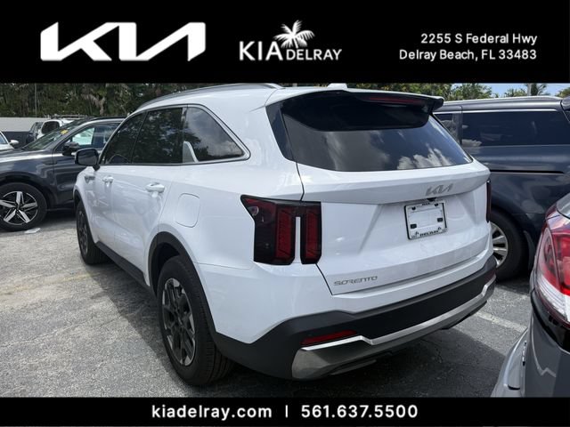 Certified 2025 Kia Sorento S w/ Panoramic Sunroof Package FWD image 3