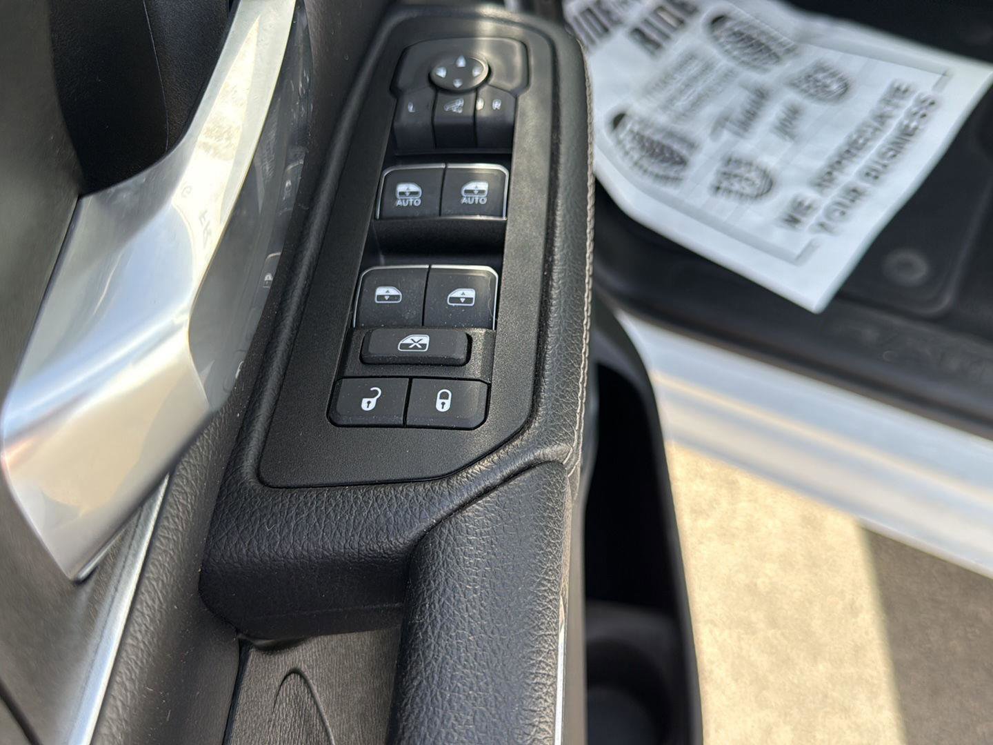 Used 2025 RAM 1500 Laramie image 10
