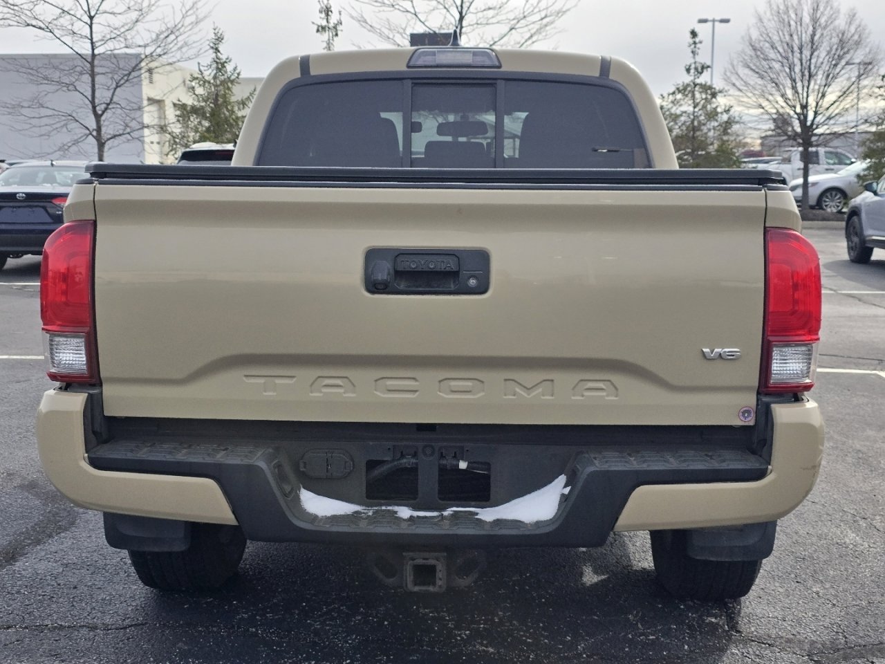 Used 2016 Toyota Tacoma TRD Sport w/ Towing Package image 6