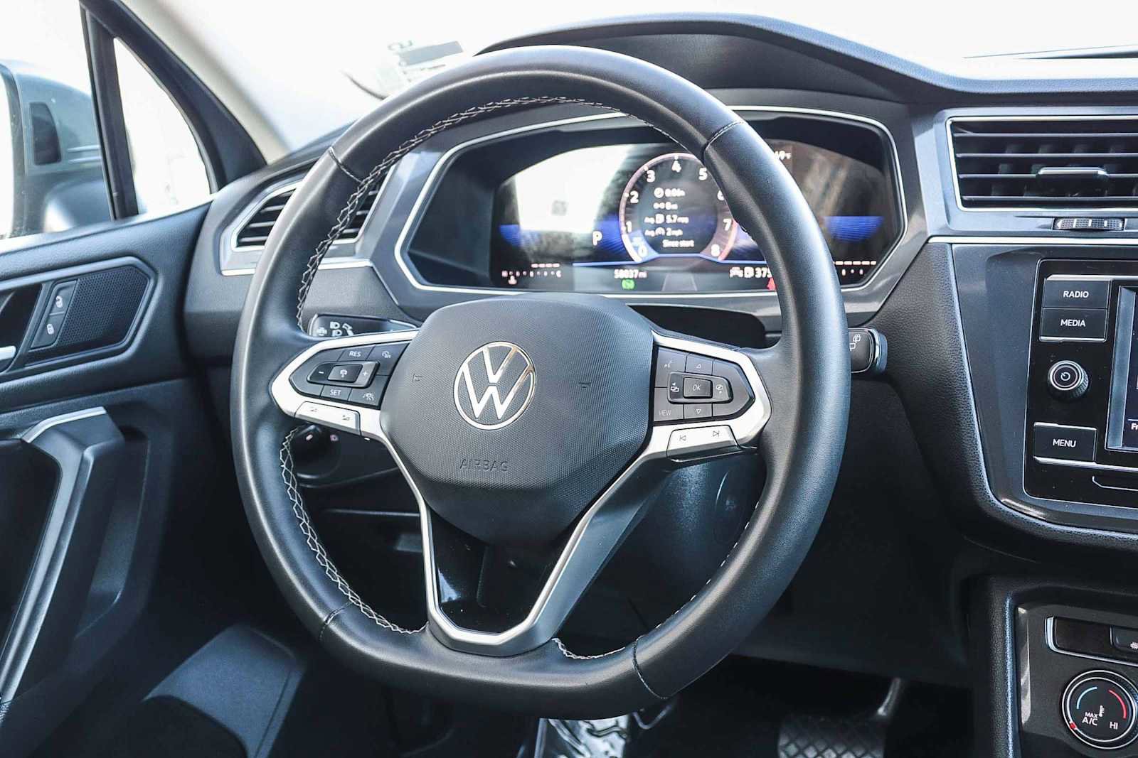 Used 2024 Volkswagen Tiguan S image 16