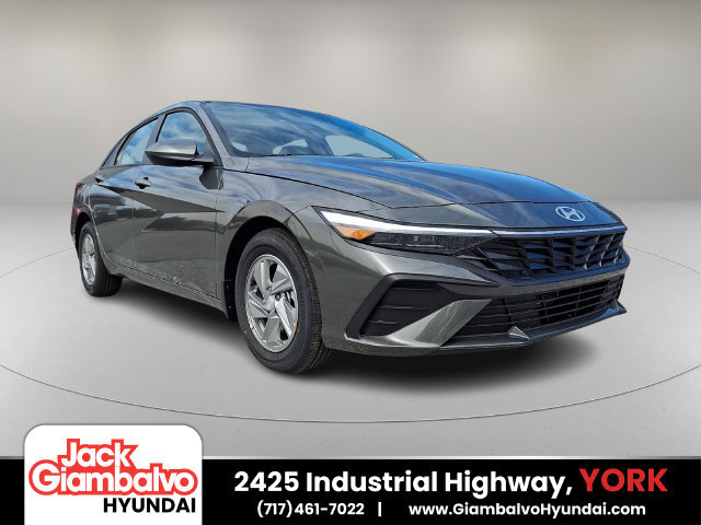 New 2026 Hyundai Elantra SE