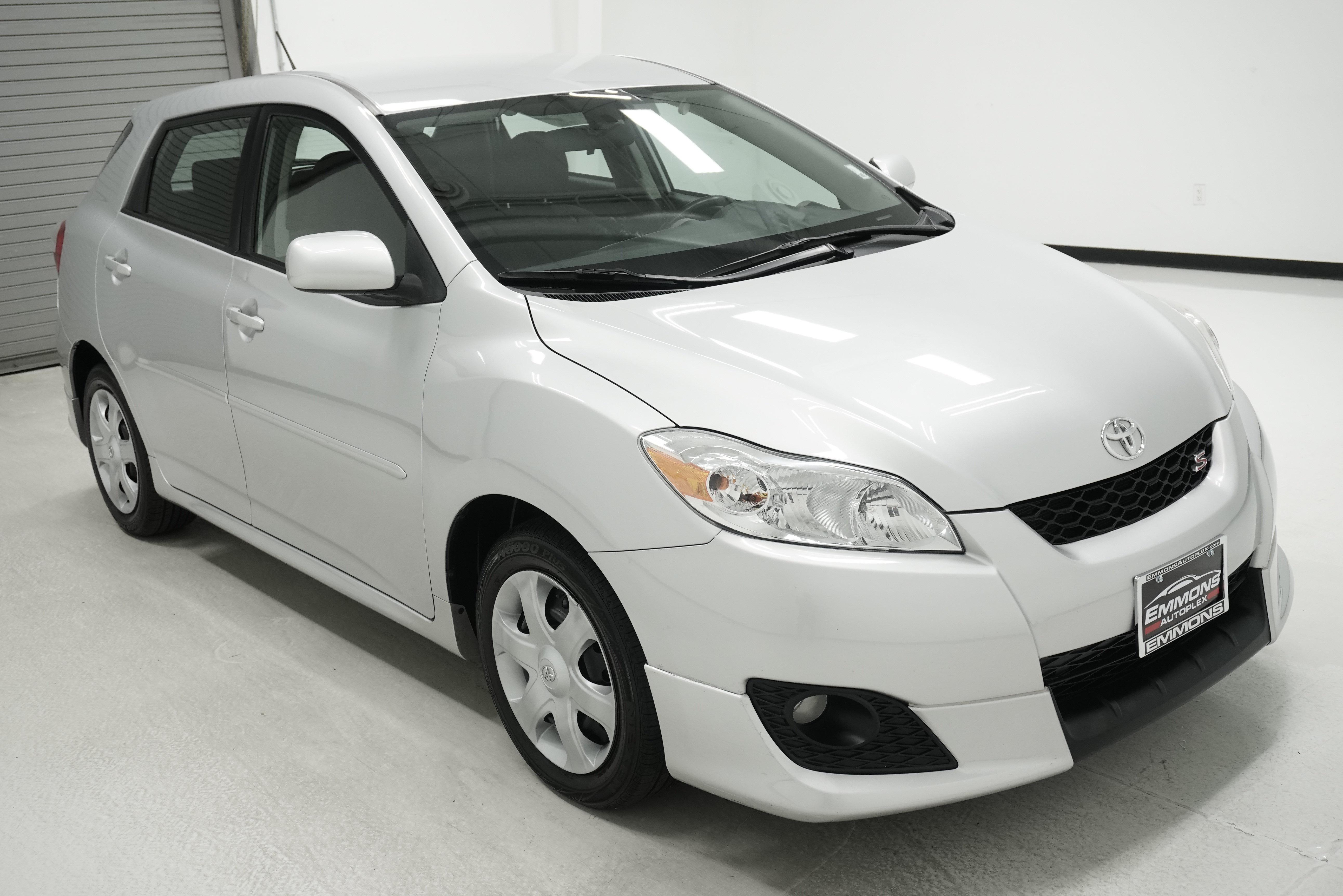 Used 2009 Toyota Matrix S FWD image 3