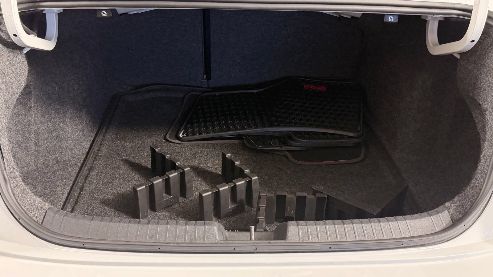 Used 2025 Volkswagen Jetta GLI Autobahn FWD image 18