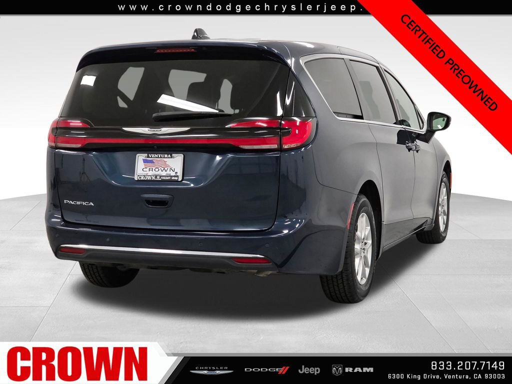 Certified 2023 Chrysler Pacifica Touring-L image 7
