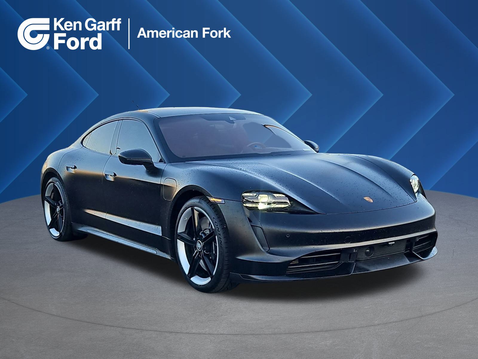 Used 2020 Porsche Taycan Turbo image 1