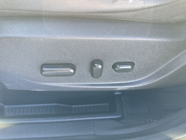 Used 2018 Ford Escape Titanium image 14