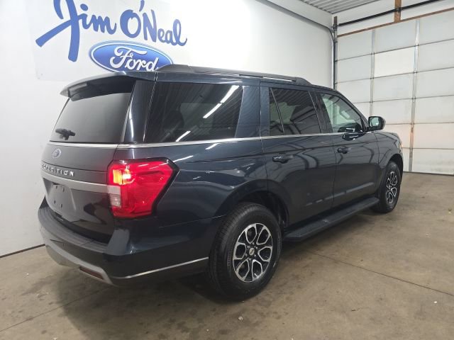 Used 2024 Ford Expedition XLT image 11