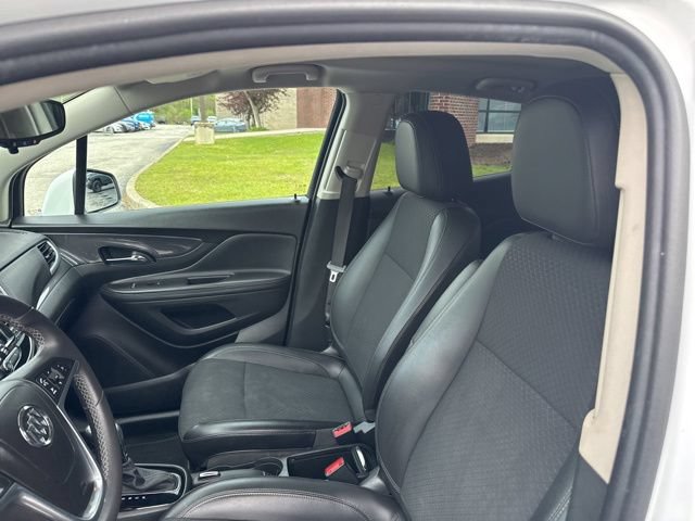 Used 2022 Buick Encore Preferred w/ Safety Package AWD/4WD image 50