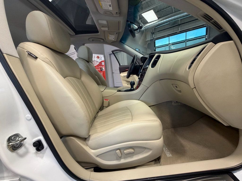 Used 2017 INFINITI QX50 AWD w/ Premium Plus Package image 43
