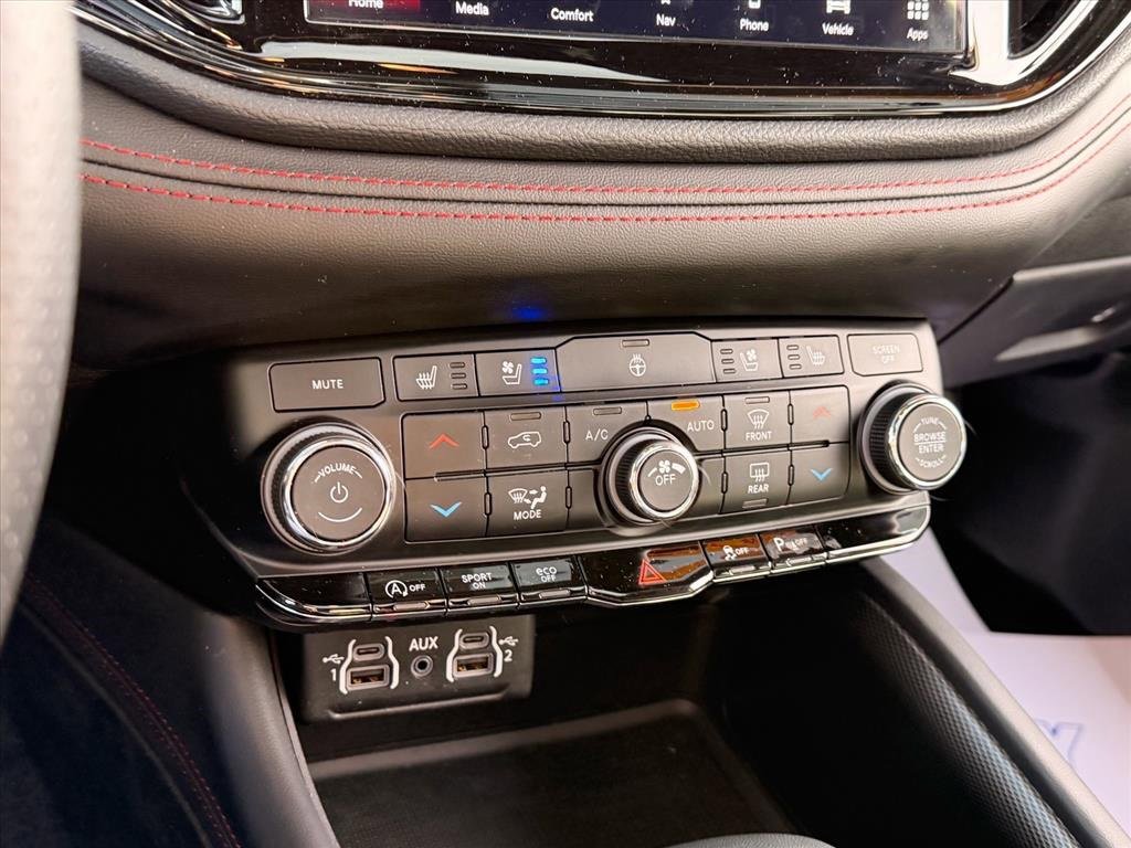 Used 2024 Dodge Durango GT image 24