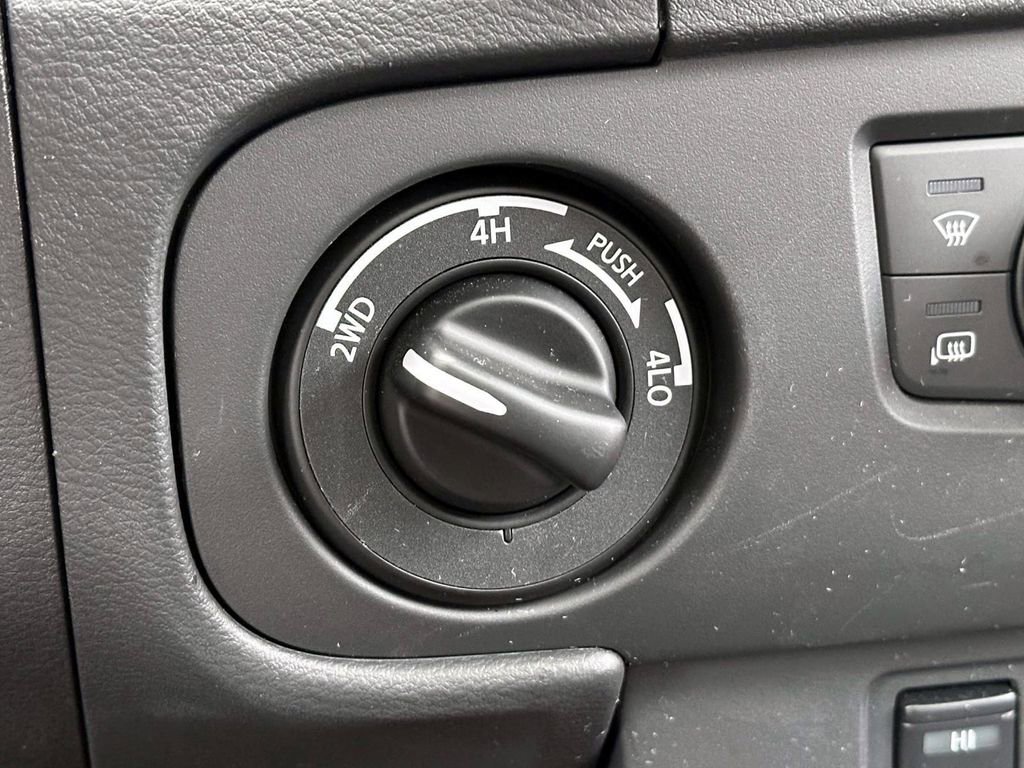 Certified 2025 Nissan Frontier PRO-4X w/ Pro Premium Package image 37