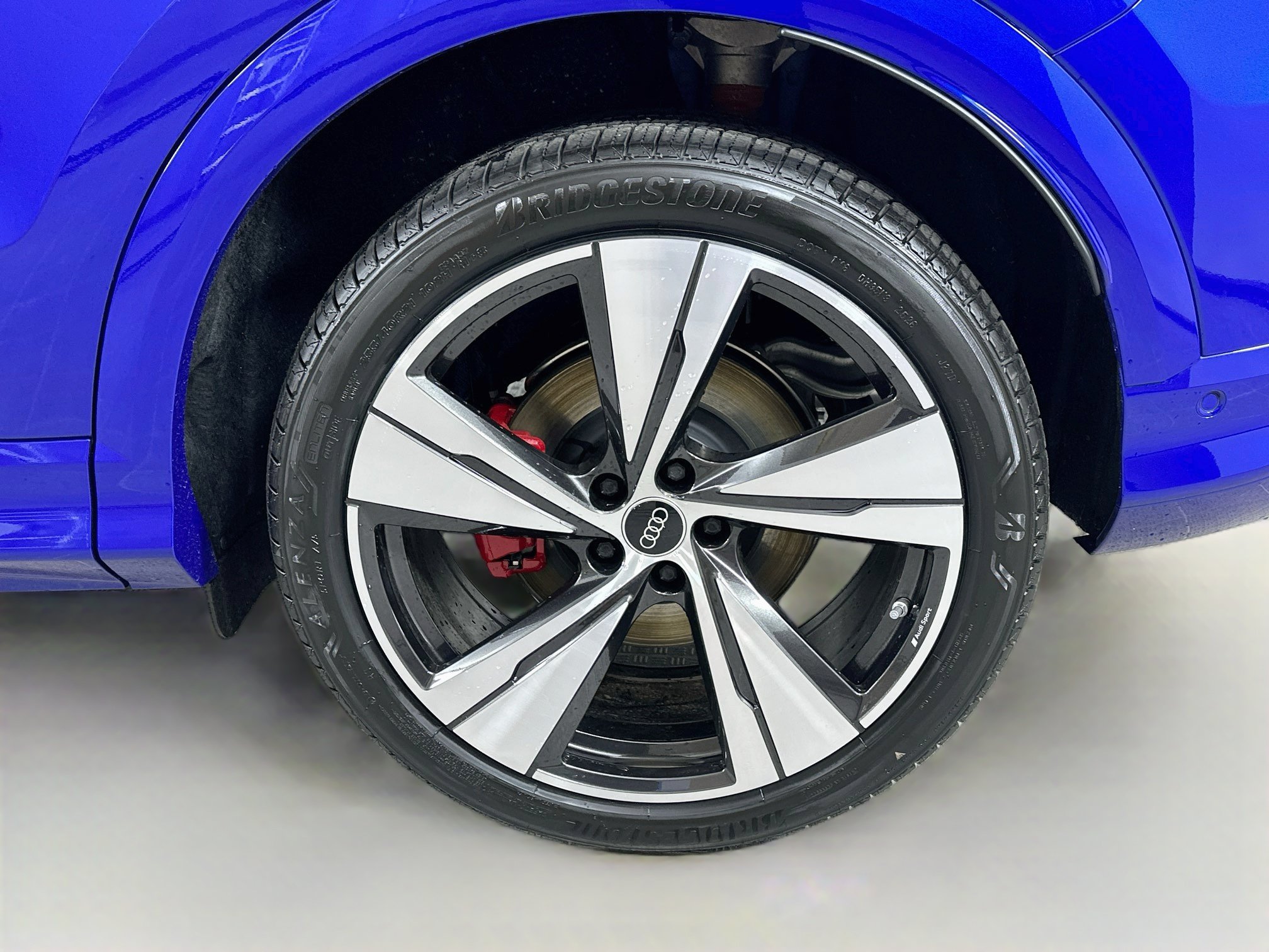 New 2026 Audi SQ5 Premium Plus AWD/4WD image 31