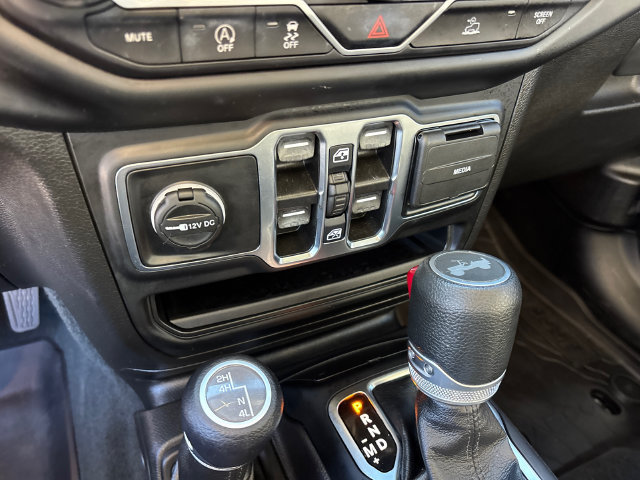 Used 2022 Jeep Wrangler Unlimited Sport AWD/4WD image 23