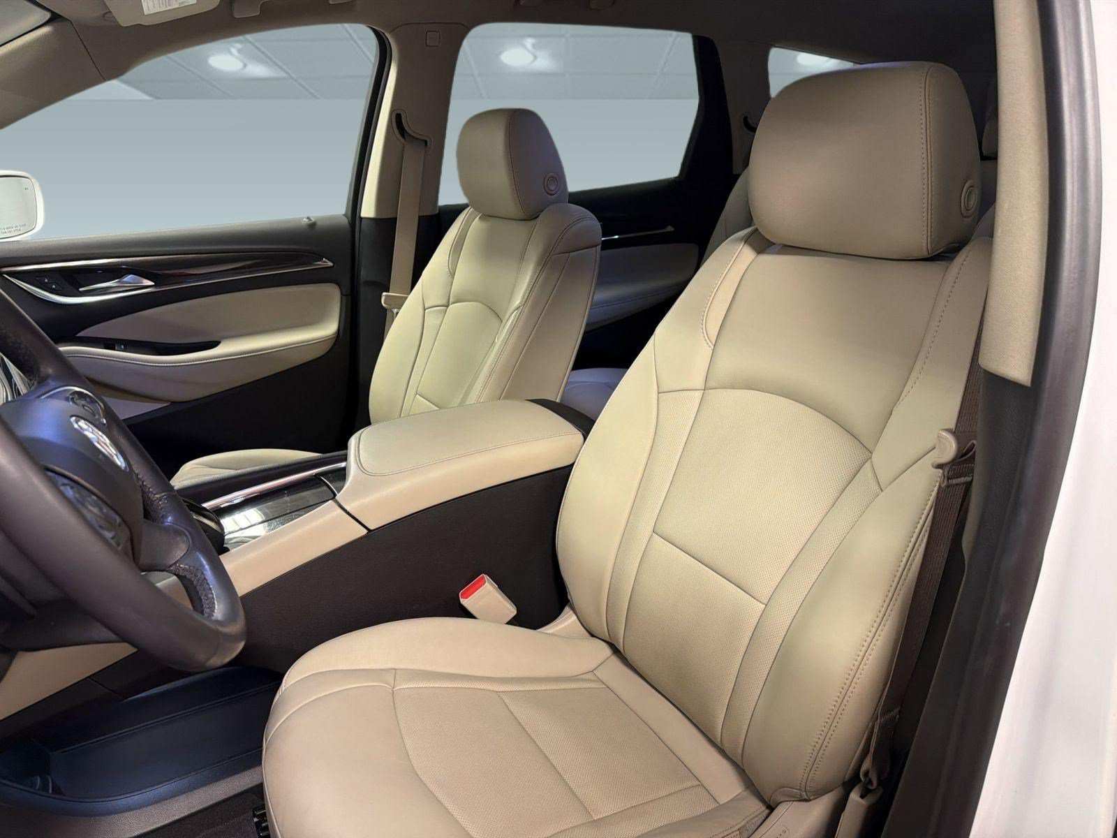 Used 2020 Buick Enclave Essence FWD image 4