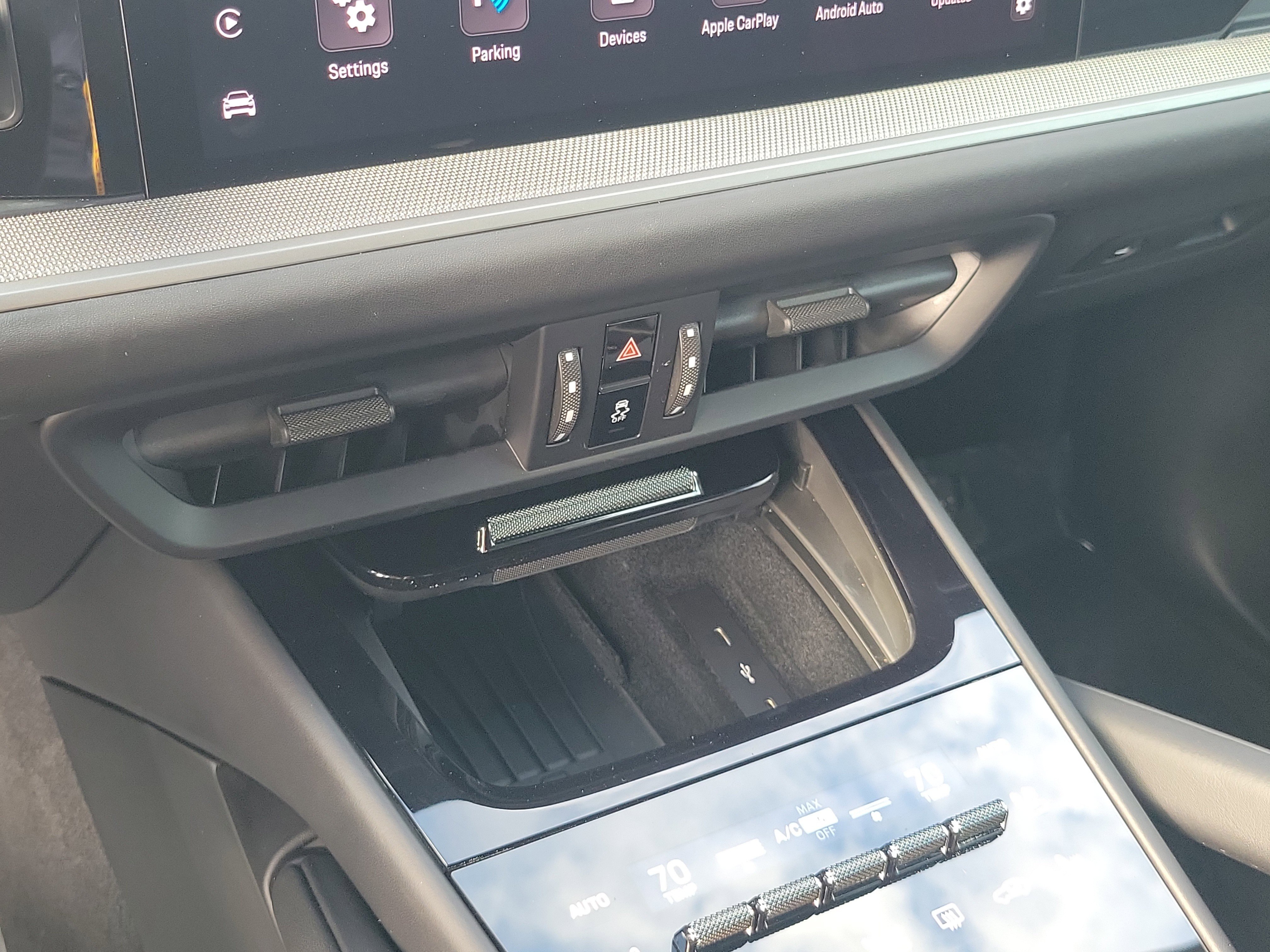 Used 2024 Porsche Cayenne S image 22